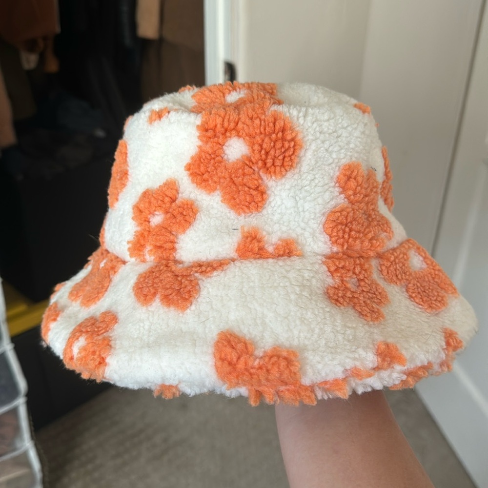 90s Floral bucket hat NWOT orange and white